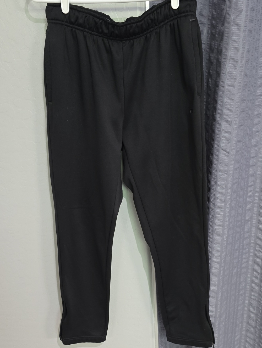 Russell Athletic Men's Black Jogger Sweatpants with Elastic Waist